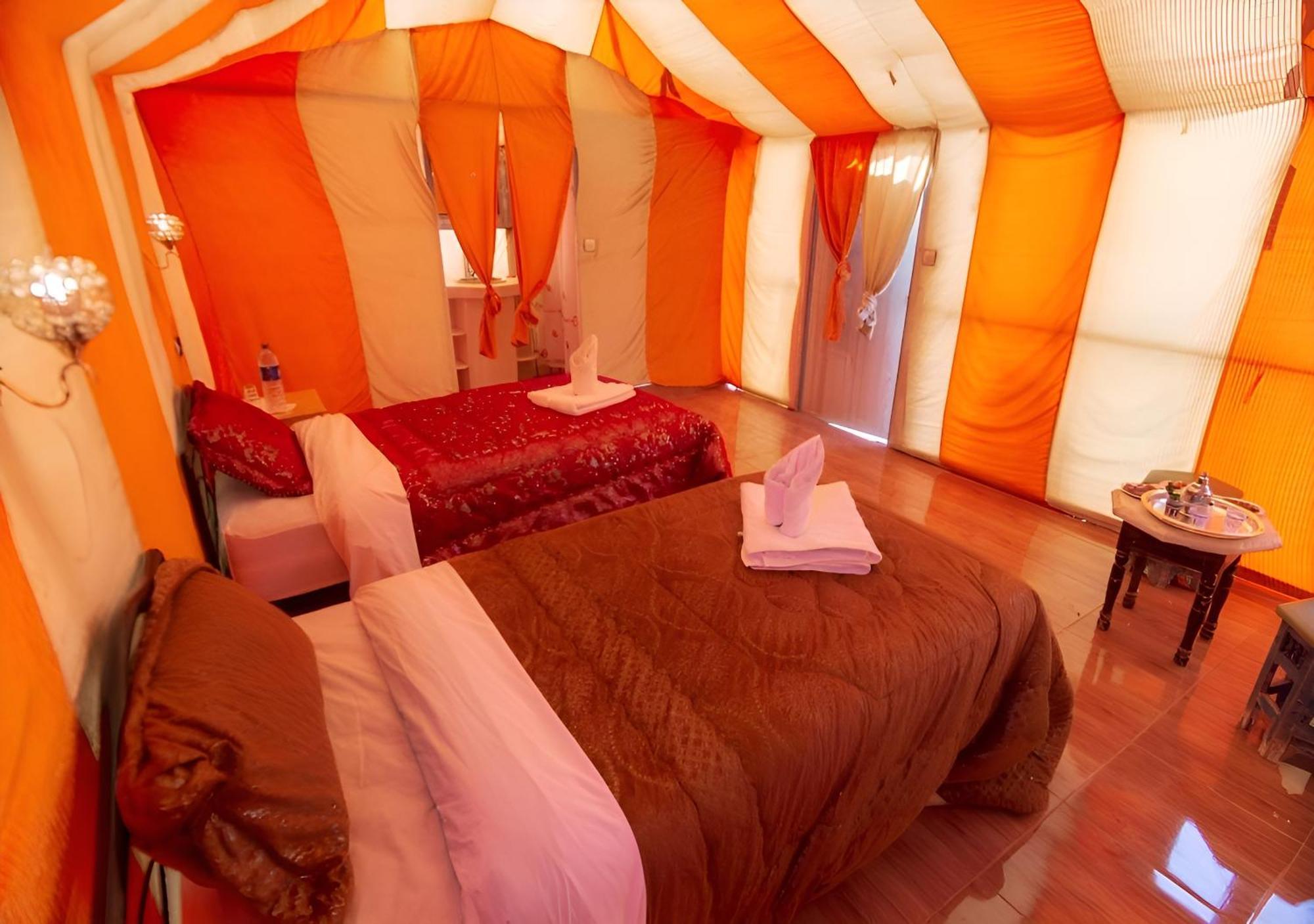 Merzouga Lovely Luxury Camp Экстерьер фото